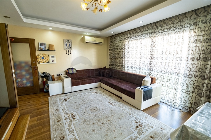 Wohnung 2+1 möbliert in der Mündung Konyaalti 600 m vom Meer entfernt