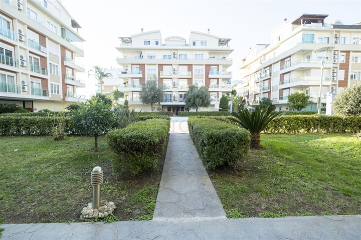 Wohnung 2+1 möbliert in der Mündung Konyaalti 600 m vom Meer entfernt