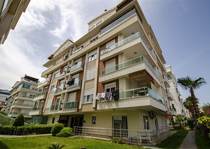 Wohnung 2+1 möbliert in der Mündung Konyaalti 600 m vom Meer entfernt