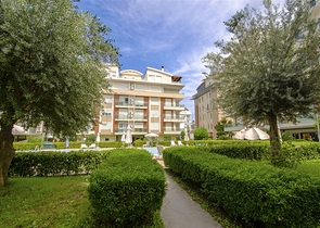 Wohnung 2+1 möbliert in der Mündung Konyaalti 600 m vom Meer entfernt