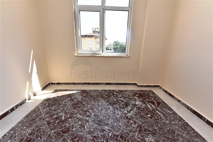 Wohnungen und Geschäftsräume in der Gegend von Dschikkilli