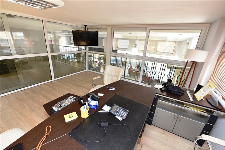 Wohnungen und Geschäftsräume in der Gegend von Dschikkilli