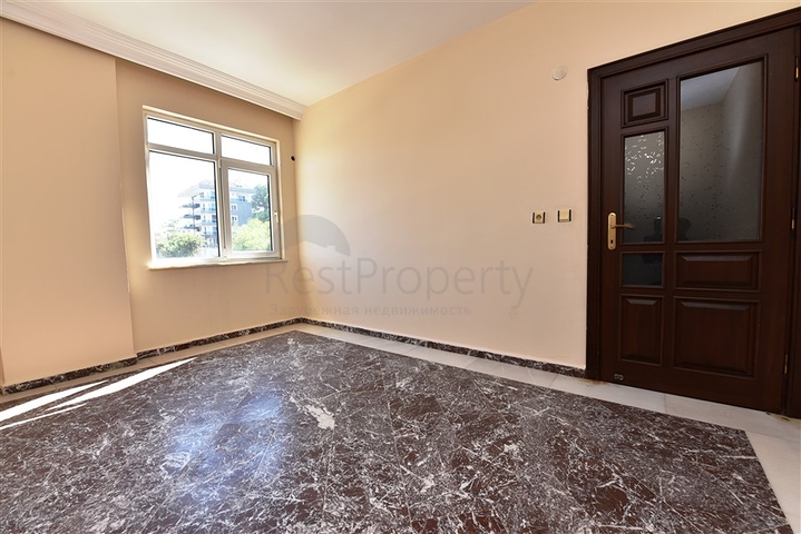 Wohnungen und Geschäftsräume in der Gegend von Dschikkilli