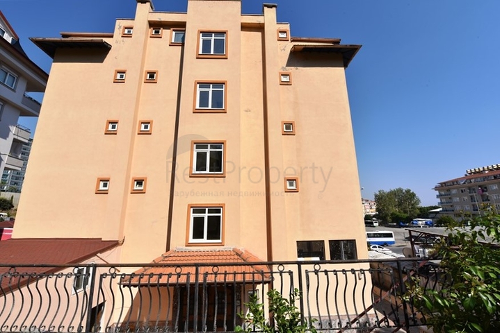 Wohnungen und Geschäftsräume in der Gegend von Dschikkilli