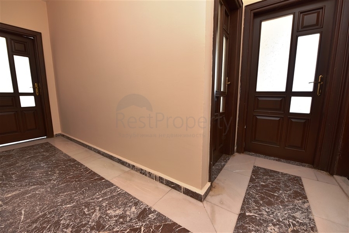 Wohnungen und Geschäftsräume in der Gegend von Dschikkilli