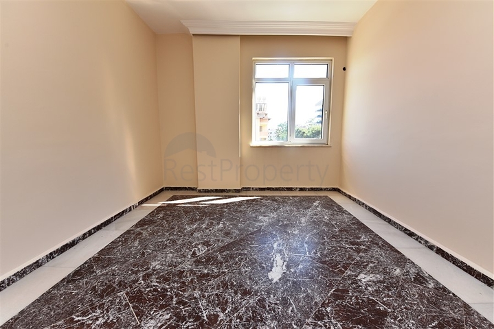 Wohnungen und Geschäftsräume in der Gegend von Dschikkilli