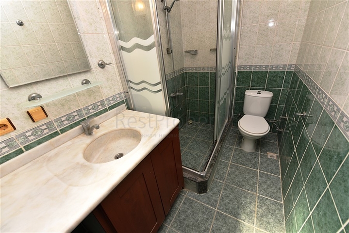 Wohnungen und Geschäftsräume in der Gegend von Dschikkilli