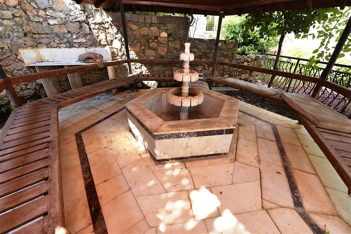 Wohnungen und Geschäftsräume in der Gegend von Dschikkilli