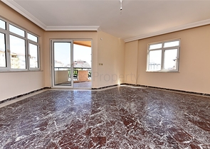 Wohnungen und Geschäftsräume in der Gegend von Dschikkilli