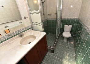 Wohnungen und Geschäftsräume in der Gegend von Dschikkilli