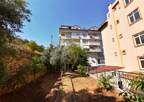 Wohnungen und Geschäftsräume in der Gegend von Dschikkilli