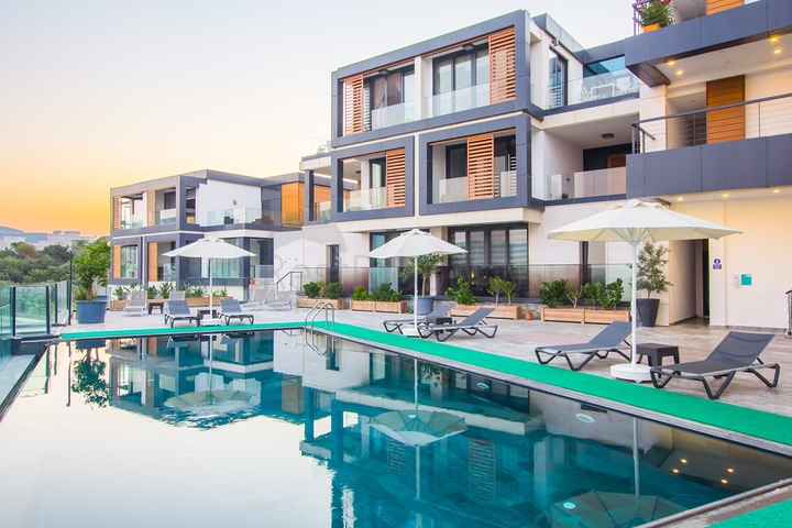 Erschwingliche Wohnungen im Zentrum von Bodrum mit Blick auf das Meer und die Stadt!