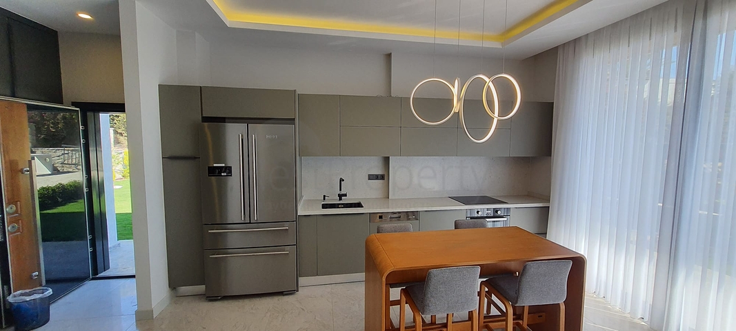 Einzigartige Residenz auf der Halbinsel Bodrum! (stufe 2)