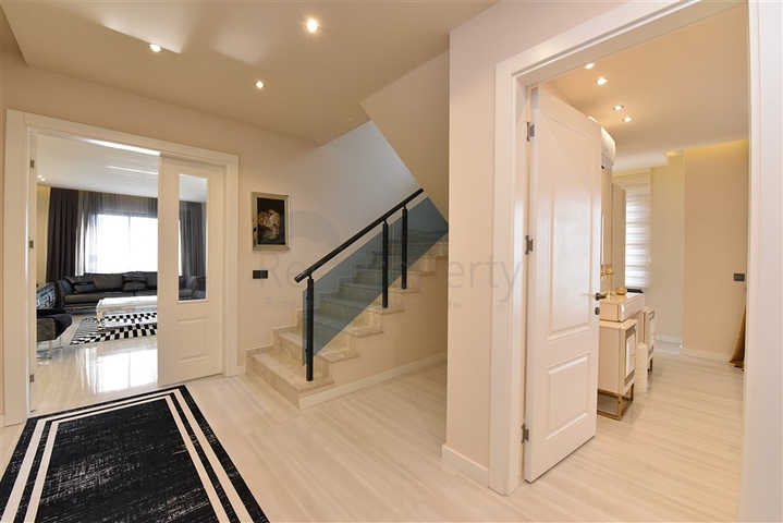 Penthouse 3+1 in Mahmutlar zur Miete