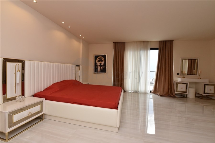 Penthouse 3+1 in Mahmutlar zur Miete