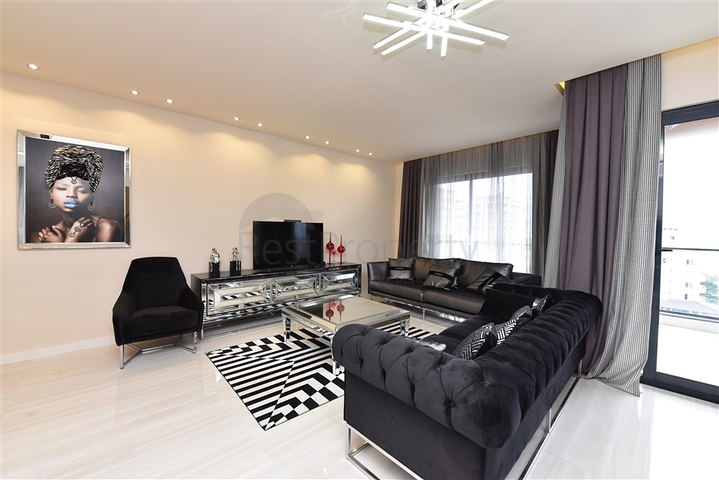 Penthouse 3+1 in Mahmutlar zur Miete