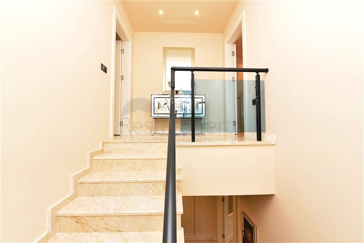 Penthouse 3+1 in Mahmutlar zur Miete