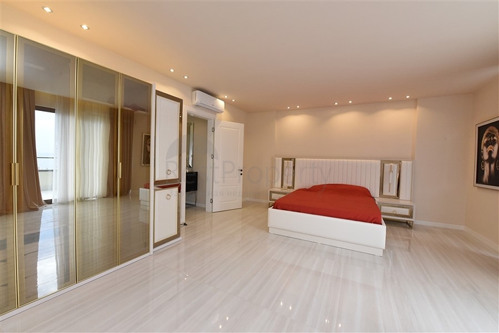 Penthouse 3+1 in Mahmutlar zur Miete