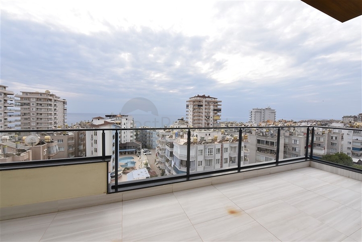 Penthouse 3+1 in Mahmutlar zur Miete