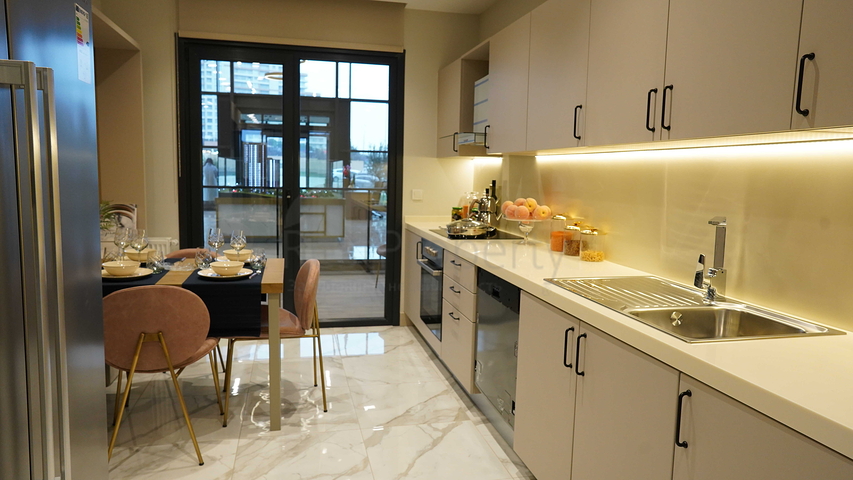 Komplex in Istanbul mit perfekter Verkehrsanbindung