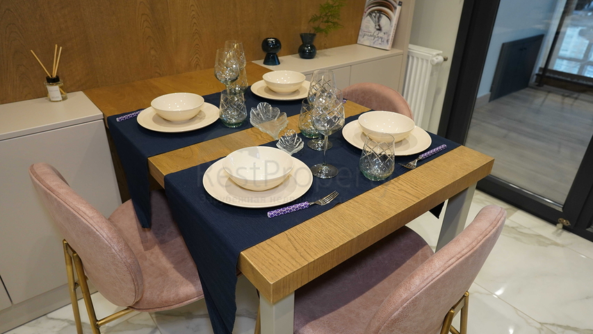 Komplex in Istanbul mit perfekter Verkehrsanbindung