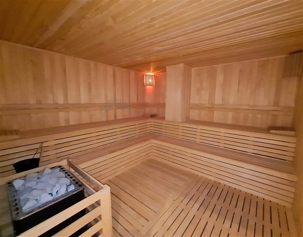 Investitionsprojekt im klassischen Stil im Bezirk Oba