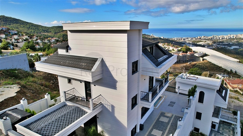 Exklusive Villa mit herrlichem Blick auf das Mittelmeer