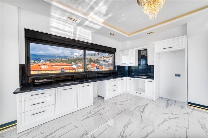 Exklusive Villa mit herrlichem Blick auf das Mittelmeer