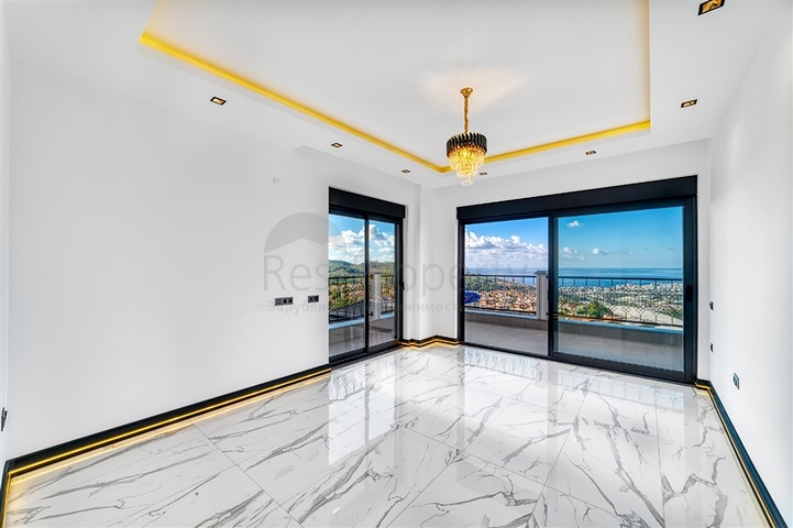 Exklusive Villa mit herrlichem Blick auf das Mittelmeer