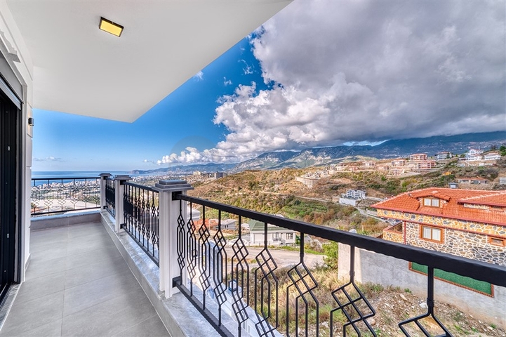 Exklusive Villa mit herrlichem Blick auf das Mittelmeer