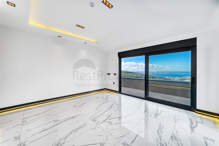 Exklusive Villa mit herrlichem Blick auf das Mittelmeer