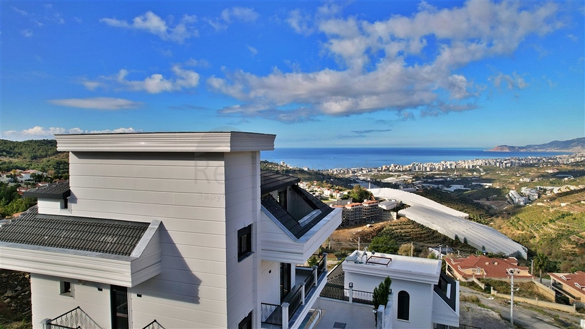 Exklusive Villa mit herrlichem Blick auf das Mittelmeer