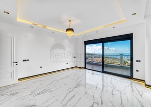 Exklusive Villa mit herrlichem Blick auf das Mittelmeer