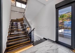 Exklusive Villa mit herrlichem Blick auf das Mittelmeer