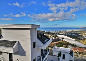 Exklusive Villa mit herrlichem Blick auf das Mittelmeer