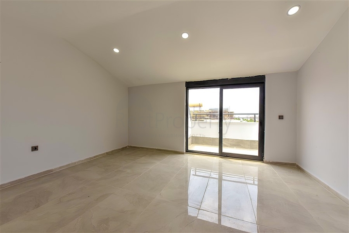 Neues Projekt im klassischen Stil, 400 m vom Meer entfernt im Bezirk Oba