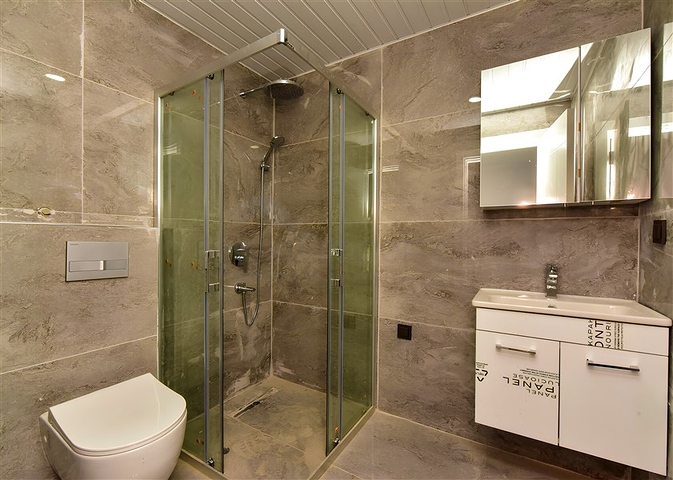 Neues Projekt im klassischen Stil, 400 m vom Meer entfernt im Bezirk Oba