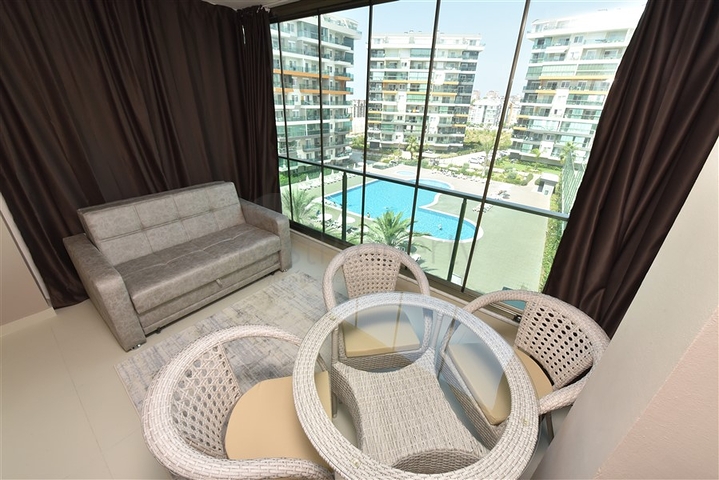 Zweizimmerwohnung mit Möbeln im Stadtteil Avsallar