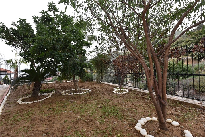 Luxusvilla mit Blick auf das Mittelmeer
