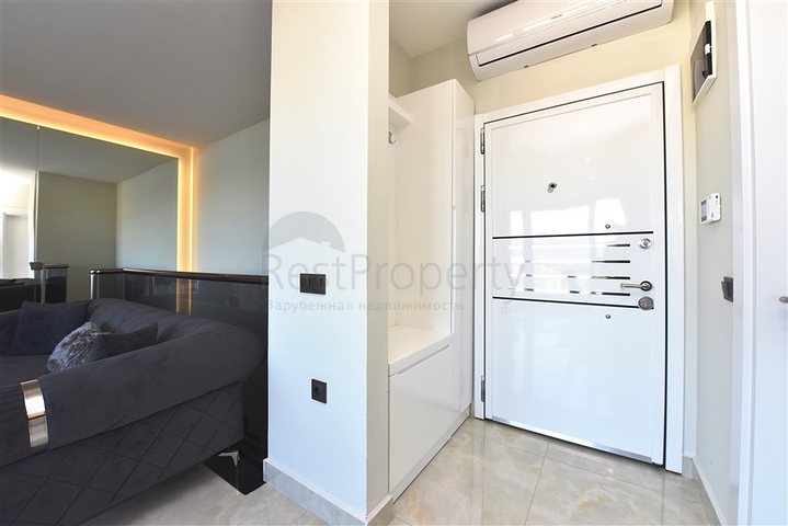 Penthouse mit 2+1 Grundriss an der ersten Küste im Stadtteil Mahmutlar