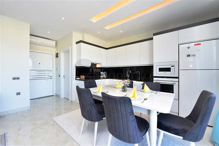 Penthouse mit 2+1 Grundriss an der ersten Küste im Stadtteil Mahmutlar