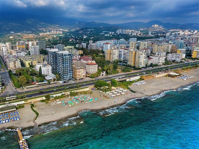 Penthouse mit 2+1 Grundriss an der ersten Küste im Stadtteil Mahmutlar