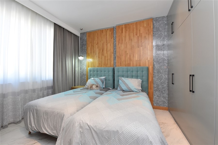 Möblierte Dreizimmerwohnung an der ersten Küste