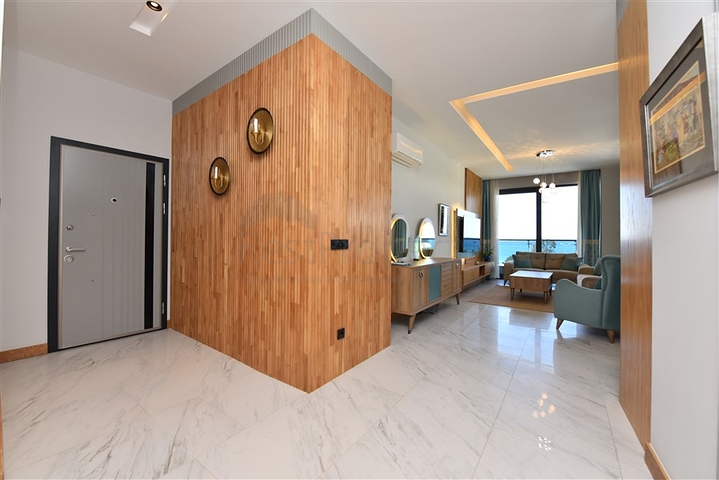 Möblierte Dreizimmerwohnung an der ersten Küste