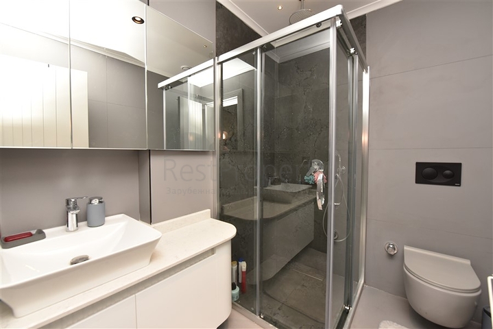 Möblierte Dreizimmerwohnung an der ersten Küste