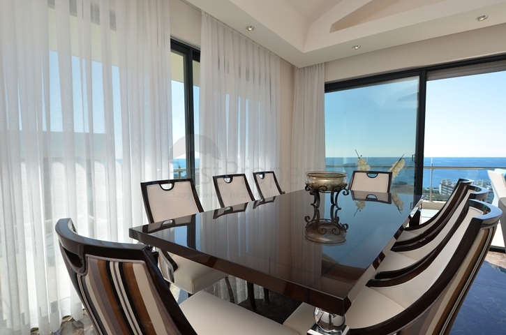 Penthouse 3+2 in einem Prestigeprojekt im Stadtteil Konakly