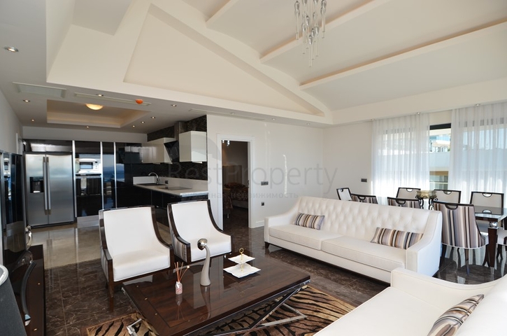 Penthouse 3+2 in einem Prestigeprojekt im Stadtteil Konakly