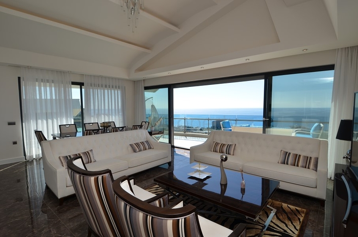 Penthouse 3+2 in einem Prestigeprojekt im Stadtteil Konakly