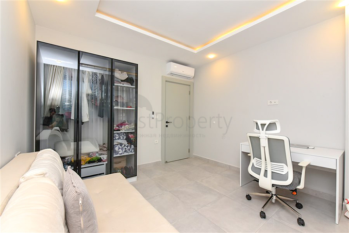 Hochmoderne 3+1-Maisonette mit eigenem Garten in einem Luxus-Komplex