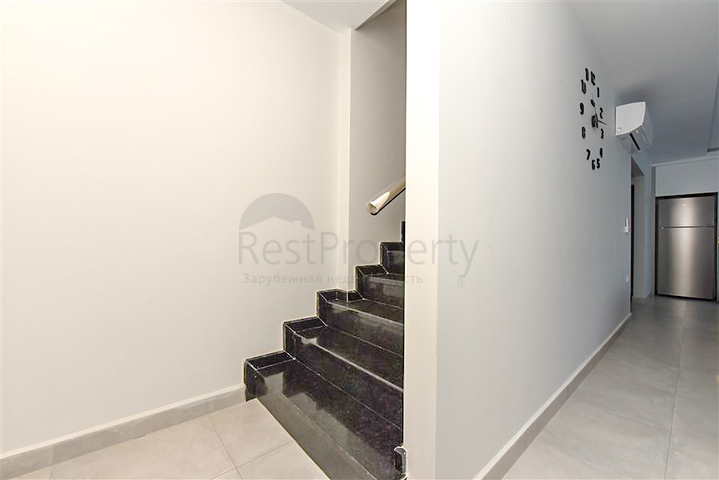 Hochmoderne 3+1-Maisonette mit eigenem Garten in einem Luxus-Komplex